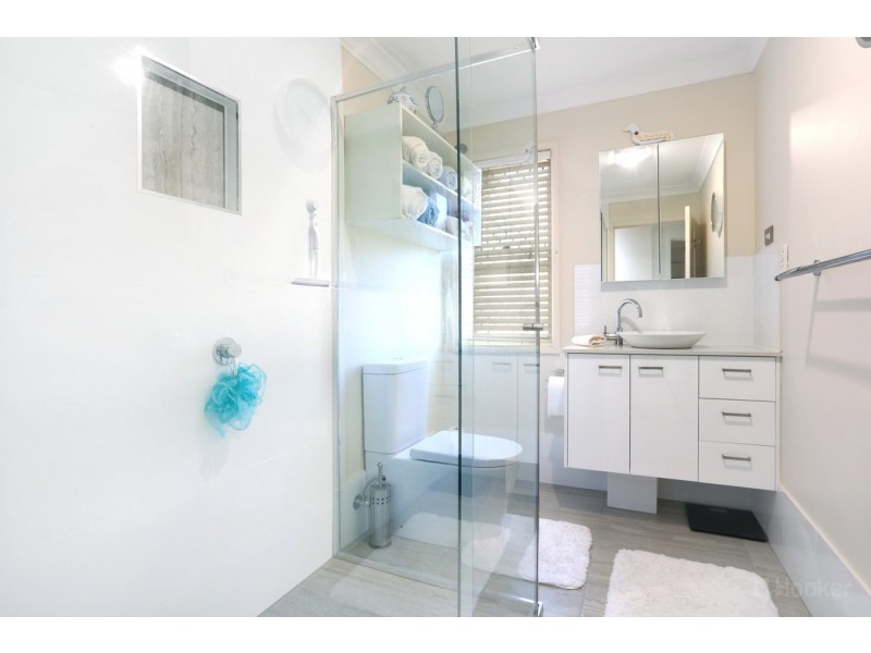 2/6 Crystal Reef Drive, Coombabah QLD 4216