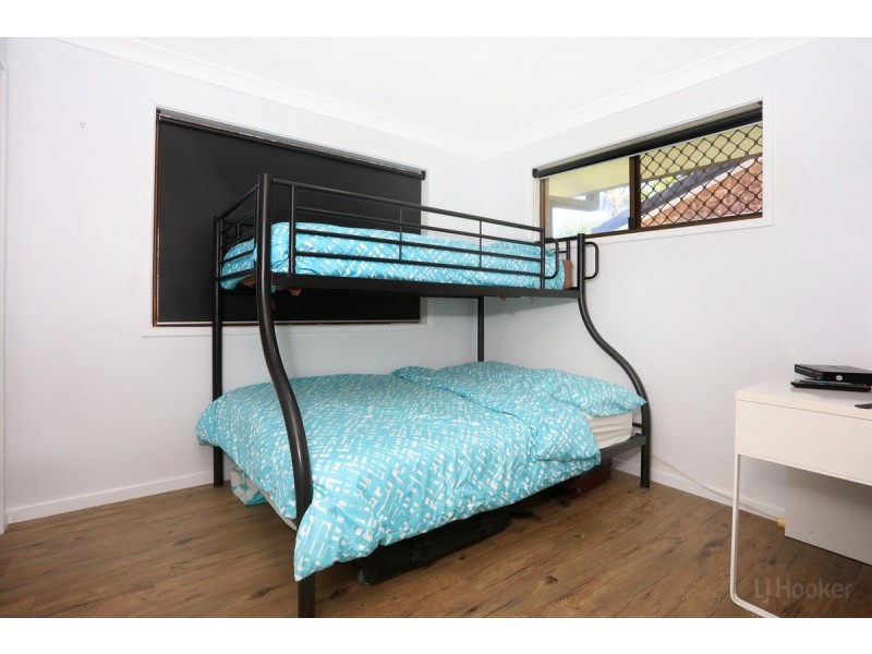 2/4 Jessica Court, Arundel QLD 4214