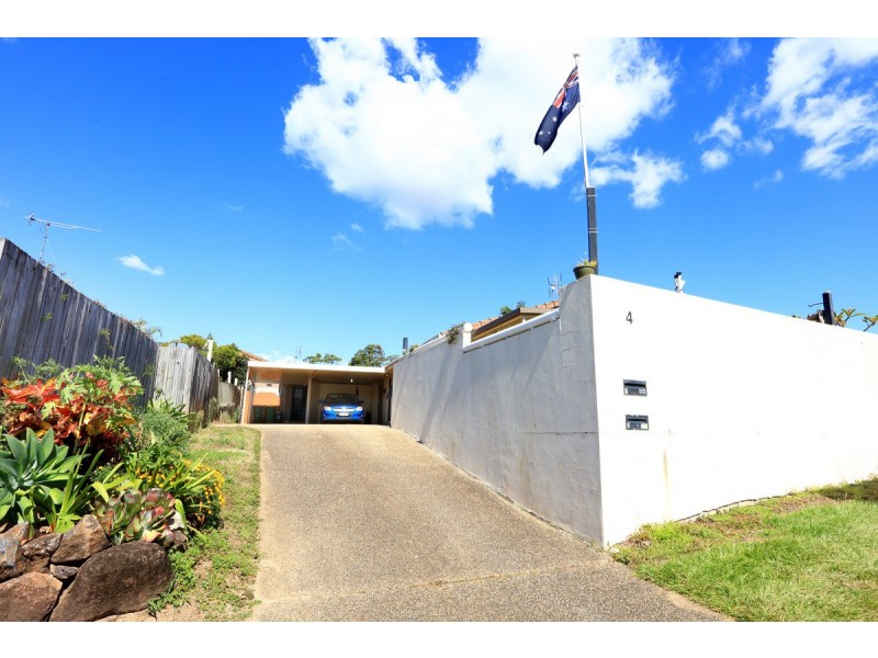 2/4 Jessica Court, Arundel QLD 4214