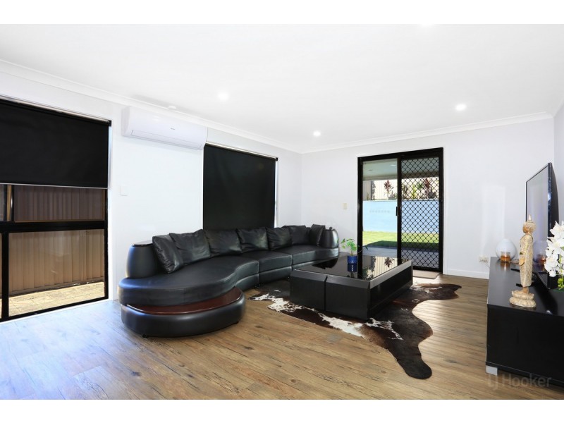 2/4 Jessica Court, Arundel QLD 4214