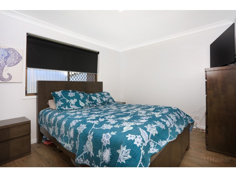 2/4 Jessica Court, Arundel QLD 4214