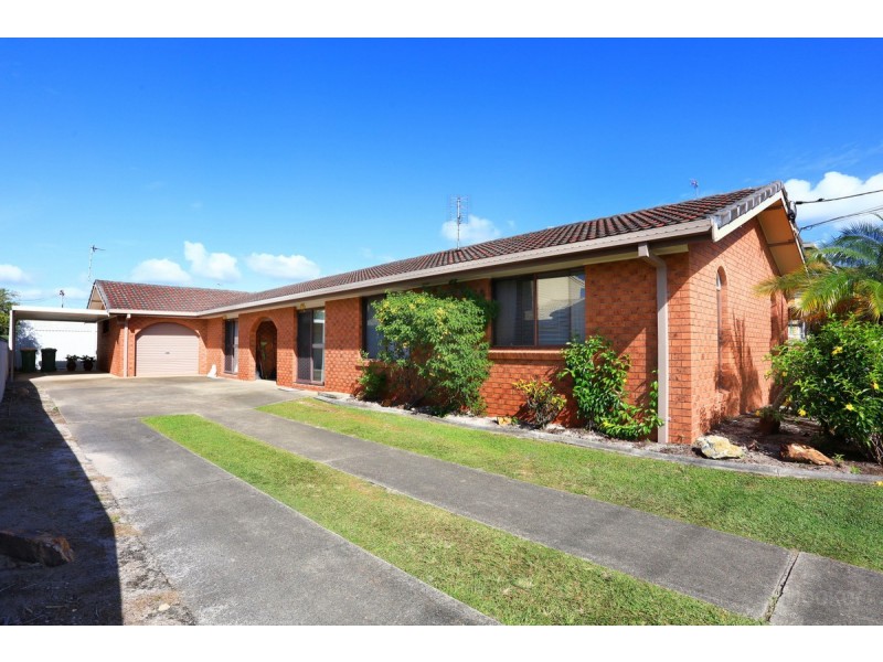 16 Scoter Avenue, Paradise Point QLD 4216