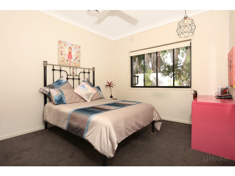 15 Leeside Place, Hope Island QLD 4212