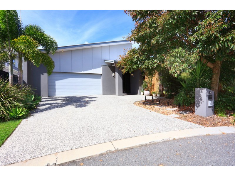 15 Leeside Place, Hope Island QLD 4212