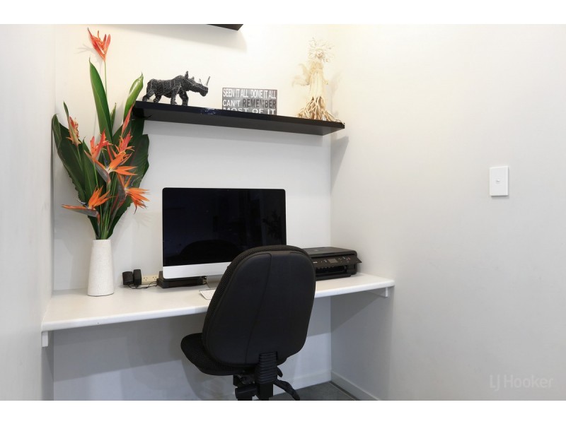 15 Leeside Place, Hope Island QLD 4212