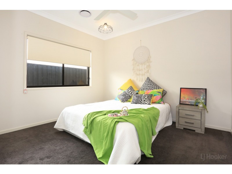 15 Leeside Place, Hope Island QLD 4212