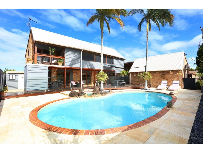 35 Thrush Avenue, Paradise Point QLD 4216