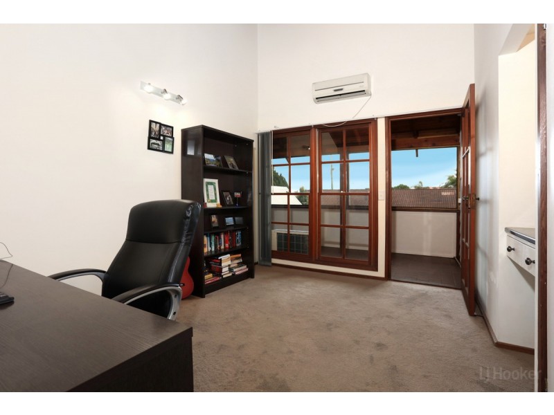 35 Thrush Avenue, Paradise Point QLD 4216