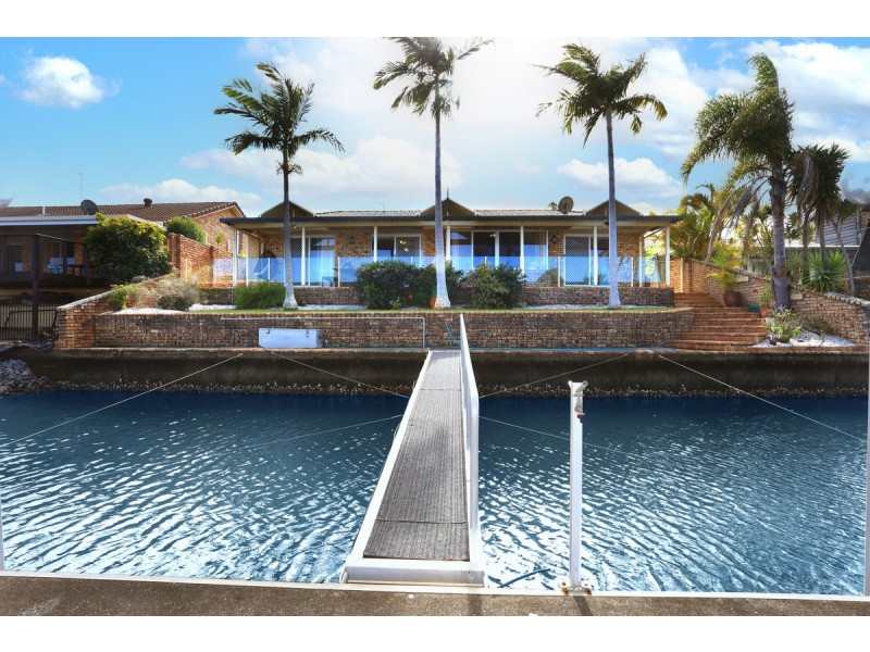 84 Lae Drive, Runaway Bay QLD 4216