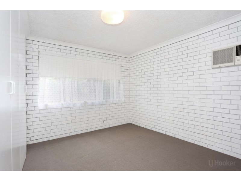 205 Government Road, Labrador QLD 4215