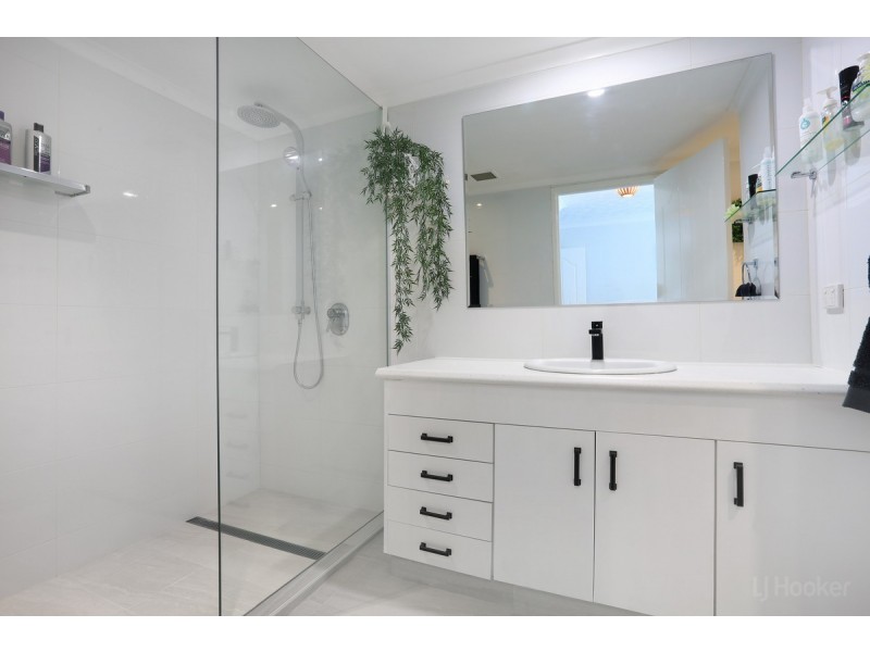 34/41A Broadwater Street, Runaway Bay QLD 4216