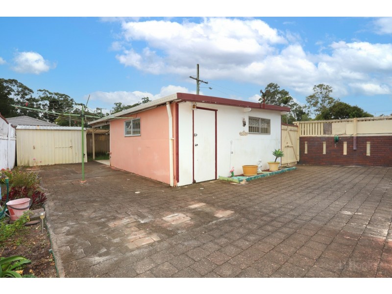 2 Nalkari Street, Coombabah QLD 4216