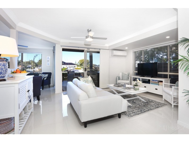 24/82-86 Limetree Parade, Runaway Bay QLD 4216