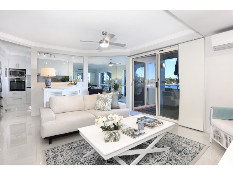 24/82-86 Limetree Parade, Runaway Bay QLD 4216