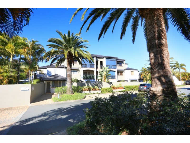 24/82-86 Limetree Parade, Runaway Bay QLD 4216