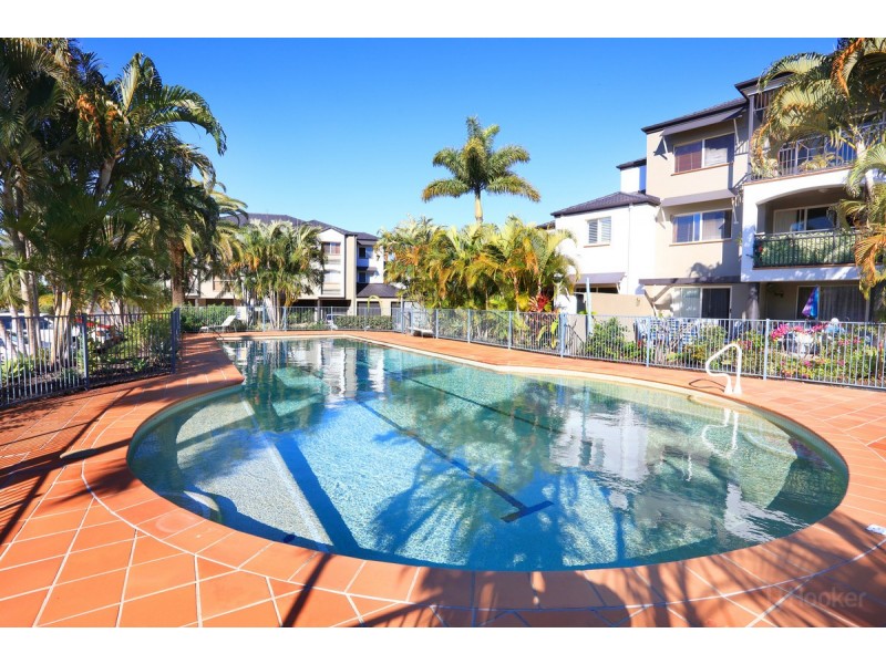 24/82-86 Limetree Parade, Runaway Bay QLD 4216