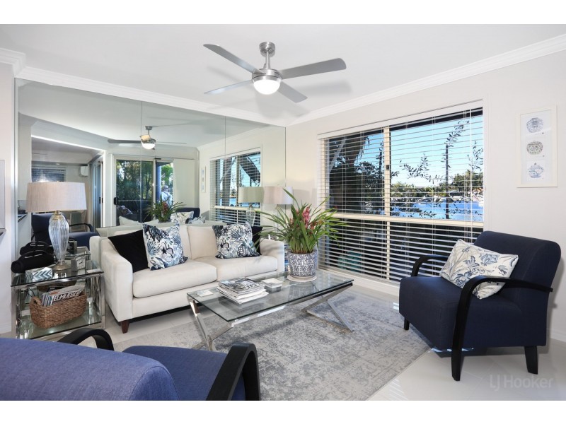 24/82-86 Limetree Parade, Runaway Bay QLD 4216