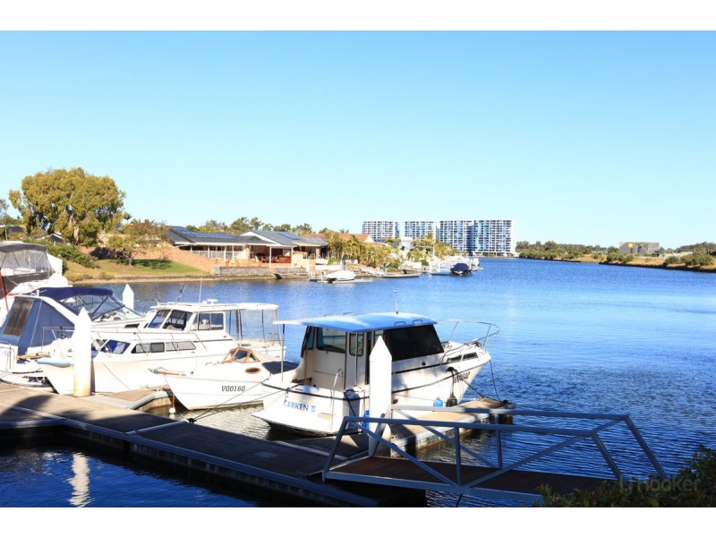 24/82-86 Limetree Parade, Runaway Bay QLD 4216