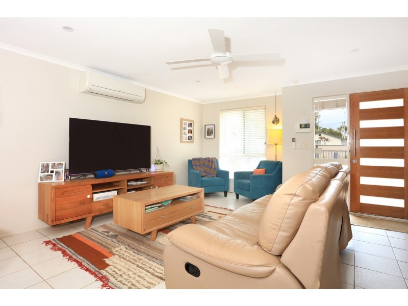 121 Kindra Avenue, Southport QLD 4215