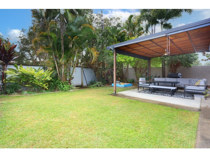 121 Kindra Avenue, Southport QLD 4215
