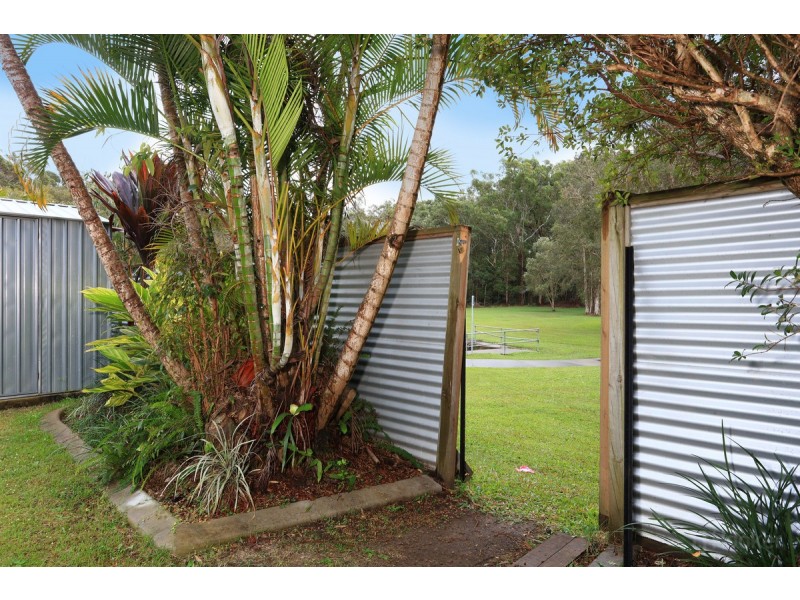 121 Kindra Avenue, Southport QLD 4215