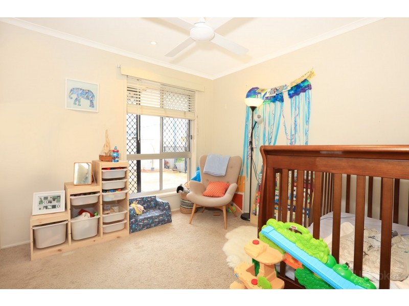 121 Kindra Avenue, Southport QLD 4215