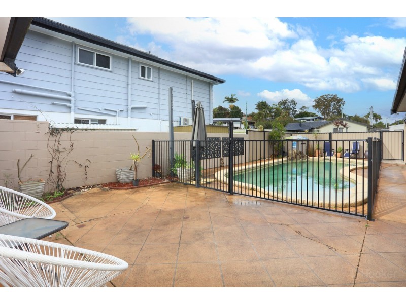 121 Kindra Avenue, Southport QLD 4215