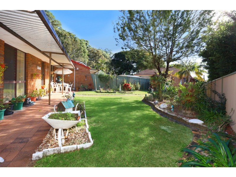 2/16 Eurimbula Court, Paradise Point QLD 4216