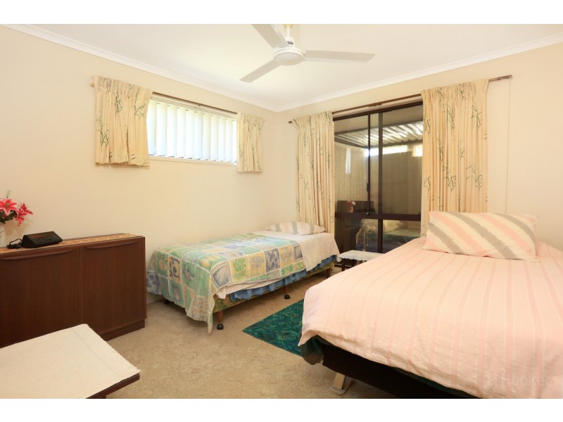 2/16 Eurimbula Court, Paradise Point QLD 4216