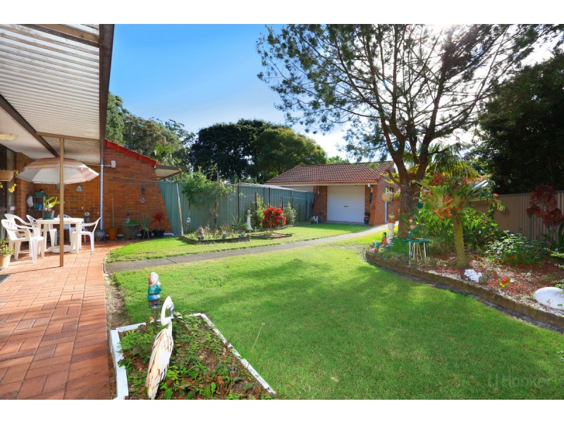 2/16 Eurimbula Court, Paradise Point QLD 4216