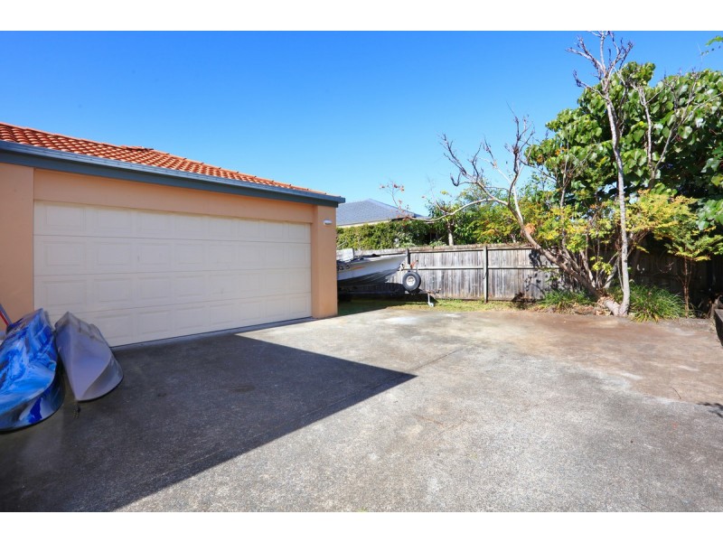 15 The Esplanade, Coombabah QLD 4216