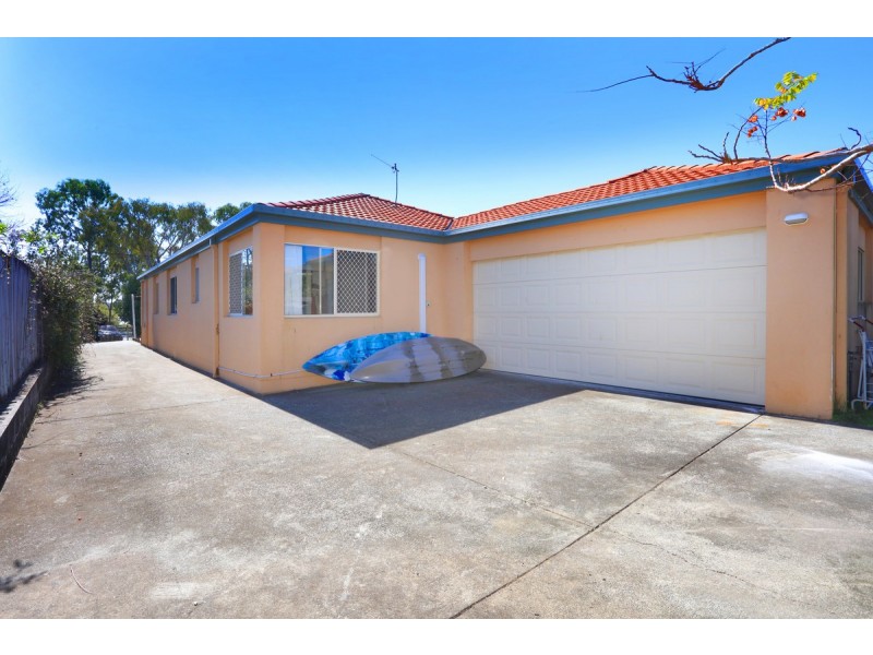 15 The Esplanade, Coombabah QLD 4216