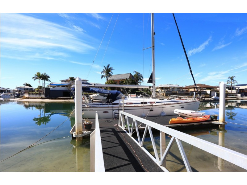 15 Oxley Drive, Paradise Point QLD 4216