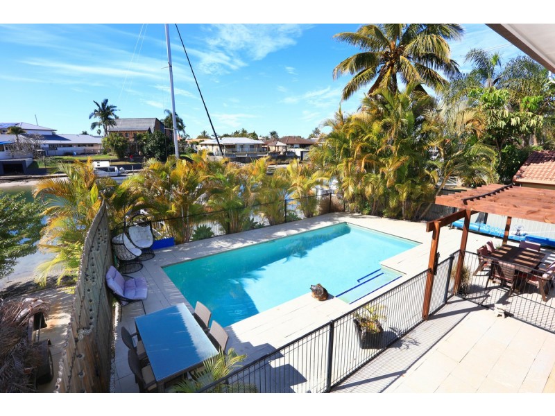 15 Oxley Drive, Paradise Point QLD 4216