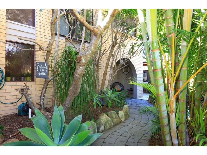 15 Oxley Drive, Paradise Point QLD 4216