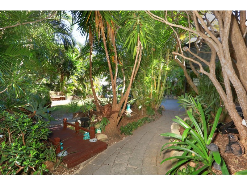 15 Oxley Drive, Paradise Point QLD 4216