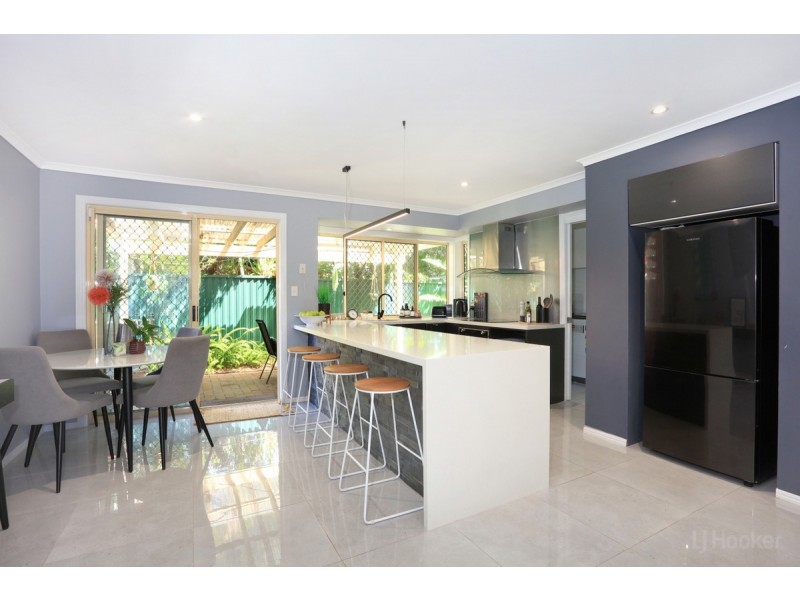 6/427 Oxley Drive, Runaway Bay QLD 4216