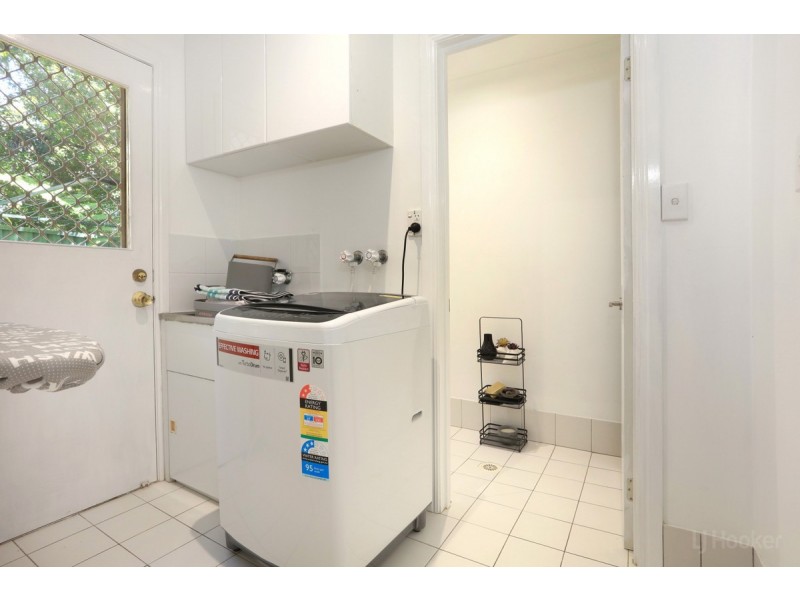 6/427 Oxley Drive, Runaway Bay QLD 4216