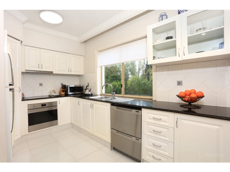 6/14 Pendraat Parade, Hope Island QLD 4212