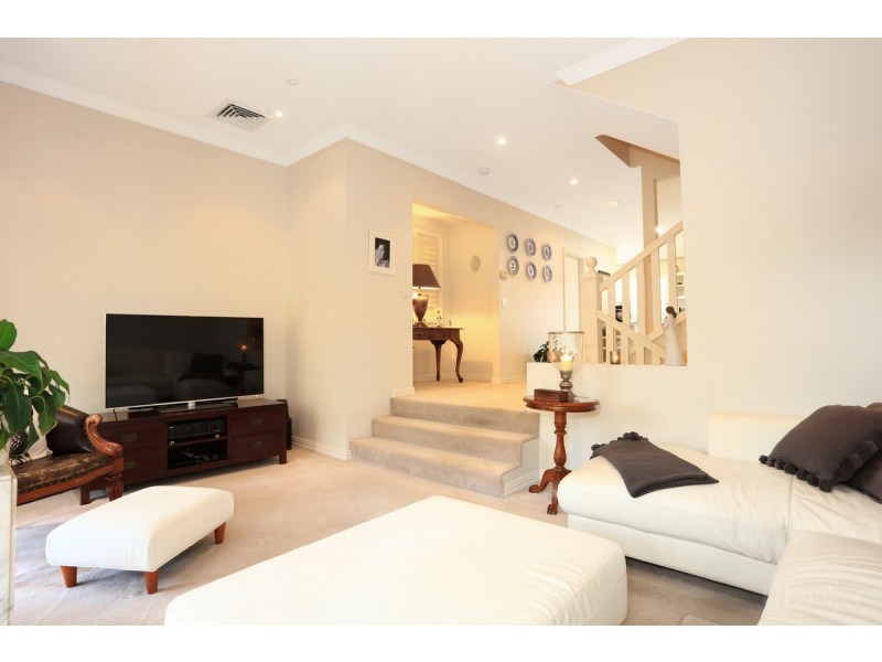 6/14 Pendraat Parade, Hope Island QLD 4212
