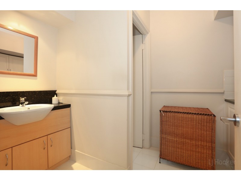 6/14 Pendraat Parade, Hope Island QLD 4212