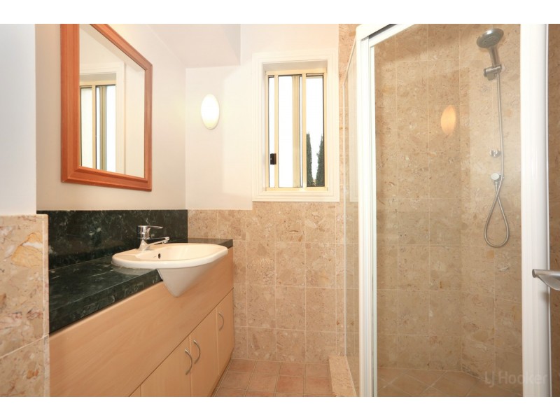 6/14 Pendraat Parade, Hope Island QLD 4212
