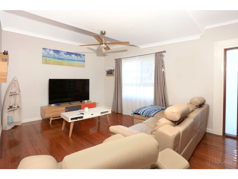 26 Tallara Street, Coombabah QLD 4216