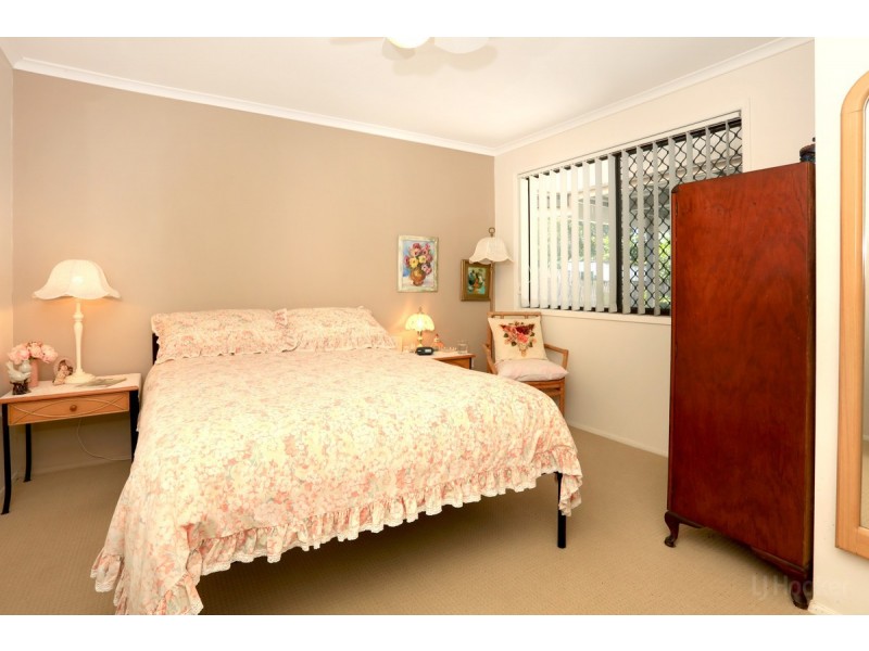 2/49 Morinda Way, Labrador QLD 4215