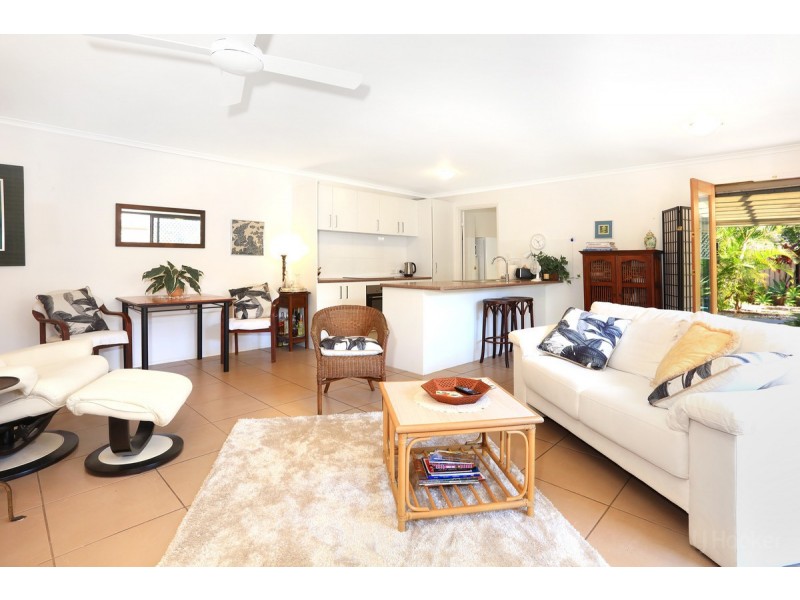 2/49 Morinda Way, Labrador QLD 4215