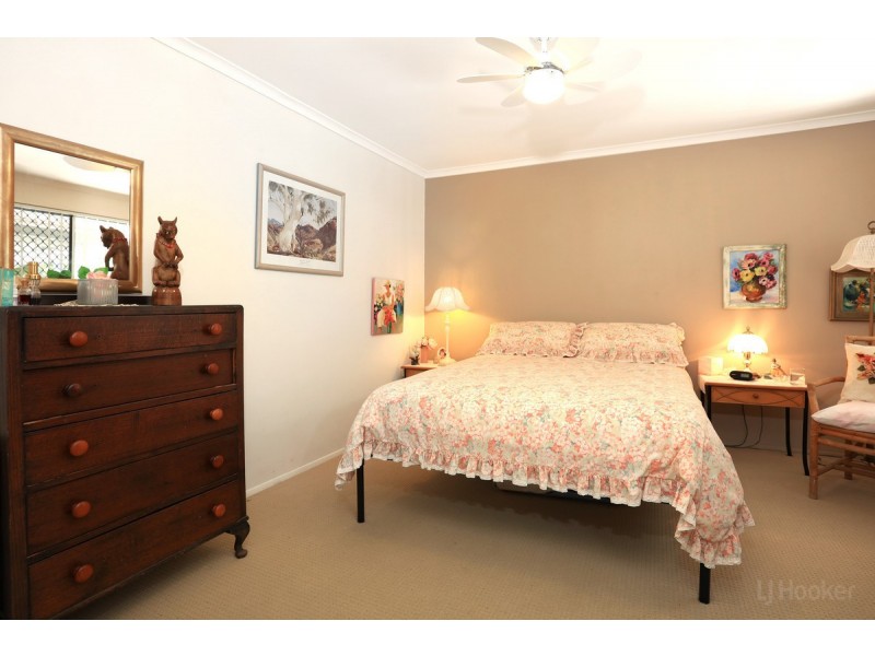 2/49 Morinda Way, Labrador QLD 4215