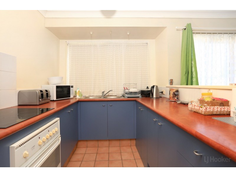 2/23 Crystal Reef Drive, Coombabah QLD 4216