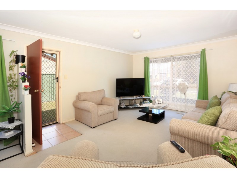 2/23 Crystal Reef Drive, Coombabah QLD 4216