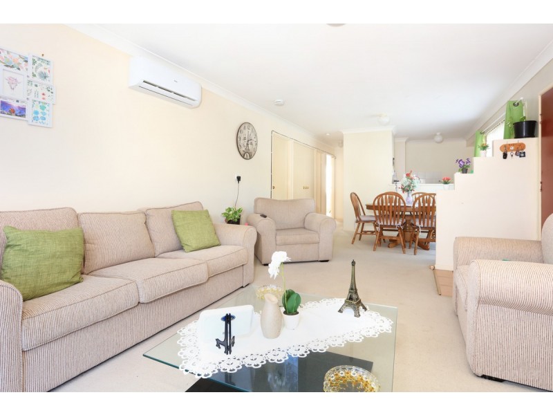 2/23 Crystal Reef Drive, Coombabah QLD 4216