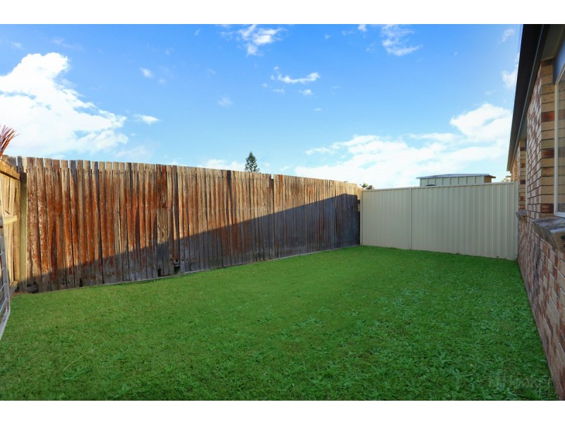 2/16 Crystal Reef Drive, Coombabah QLD 4216